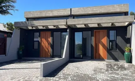 Casa com 2 quartos à venda na Rua Guilherme Furtado, 442, Guarani, Capão da Canoa