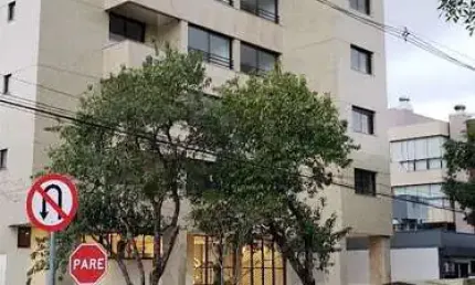 Apartamento para Venda - 70.67m², 2 dormitórios, sendo 1 suites, 2 vagas - Petrópolis