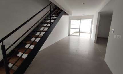 Duplex para Venda - 179.08m², 2 dormitórios, sendo 2 suites, 2 vagas - Petrópolis