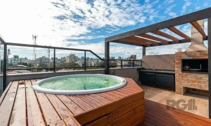 Cobertura com 4 quartos e 197m² à venda em Petrópolis, Porto Alegre.