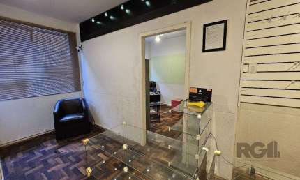Sala comercial à venda na Rua Vigário José Inácio, 437, Centro Histórico, Porto Alegre