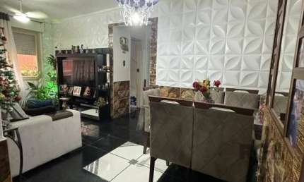 Apartamento com 02 quartos no Bairro Rubem Berta, Porto Alegre -