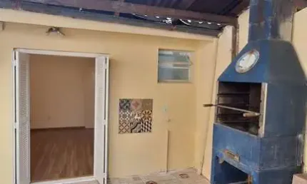 Apto de 1 dormitório com pátio e churrasqueira no bairro Teresópolis