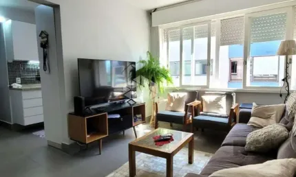 Apartamento 2 dormitórios, sendo 1 suíte, 72 m² de área privativa e 2 vaga(s) de garagem. localizado na rua/av. bagé, no bairro petrópolis em porto alegre.