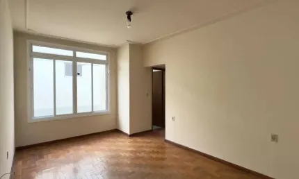 APARTAMENTO 2 DORMITÓRIOS COM PEÇAS AMPLAS NO BAIRRO PRAIA DE BELAS