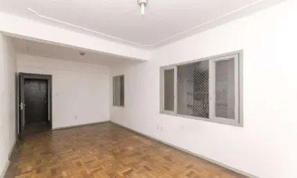 Apartamento de 3 dormitórios com 89 metros privativos no Centro.