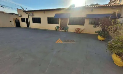 Casa com 8 quartos para alugar, 202 m² por R$ 10.262/mês - Nova Ribeirânia - Ribeirão Preto/SP