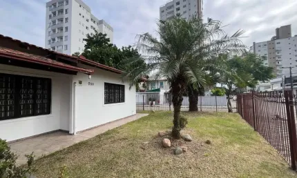 Casa para locação em itajaí, vila operária, 3 dormitórios, 1 suíte, 3 banheiros, 3 vagas