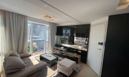 Apartamento para Venda em Balneário Camboriú, Centro, 2 dormitórios, 2 suítes, 3 banheiros, 3 vagas
