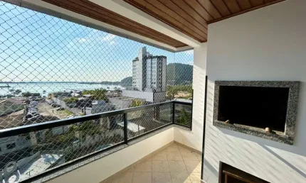 Apartamento para Locação em Itajaí, Fazenda, 3 dormitórios, 1 suíte, 2 banheiros, 1 vaga