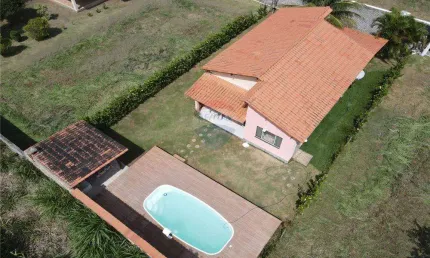 Casa de dois dormitórios  em condomínio fechado em Itaipuaçu