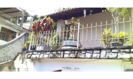 Casa com 5 quartos à venda no Zé Garoto, São Gonçalo 