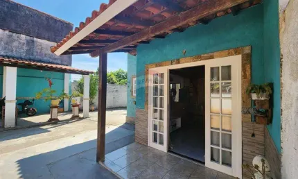Casa 2 quartos, uma suíte, amplo quintal, 247m de área, em Itaipuaçu, Maricá - Imperdível!