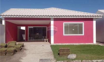 Excelente Oportunidade: Casa de 3 Quartos em Condomínio com  Infraestrutura Completa
