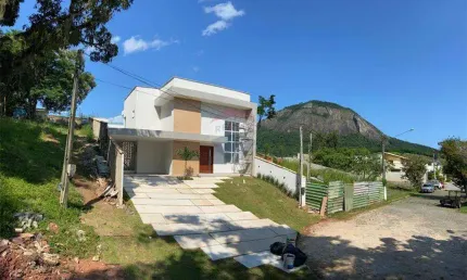Casa em condomínio fechado com 3 quartos à venda no Inoã, Maricá 