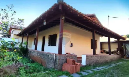 Casa com três quartos, Perto da Praia e da Praça da 70, Itaipuaçu Terreno completo