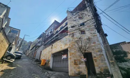 Excelente Sobrado com Dois Andares na Ponta da Areia - Niteroi