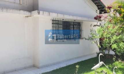 Vende-se casa com  ótima localização no São Dimas com  04 quartos