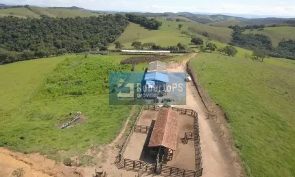Fazenda espetacular em serranos, localizada em minas gerais