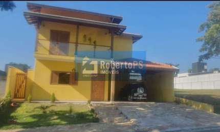 Excelente casa em condômino fechado em Caçapava.  Faça sua proposta!!