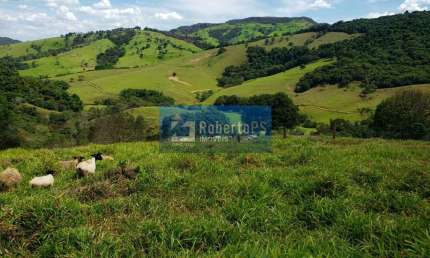 Fazenda com 1 sala à venda no Centro, Capitólio 