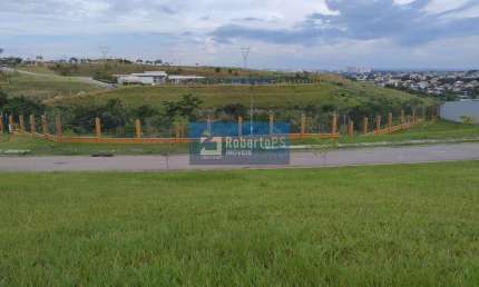 Lote com vista livre e permanente em condomínio no Urbanova
