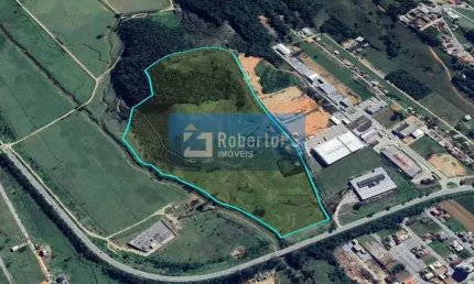 Àrea excepcional de 173.000,00 m2 em Santo Amaro da Imperatriz, localizada à margem da BR, o caminho perfeito para Florianópolis.