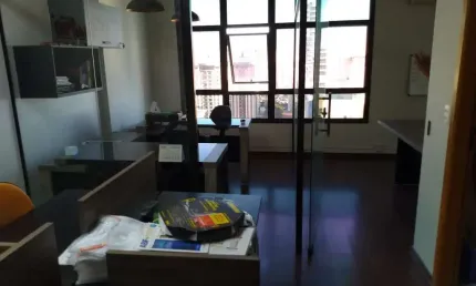Excelente sala comercial no jardim aquarius, de frente para rua, andar alto