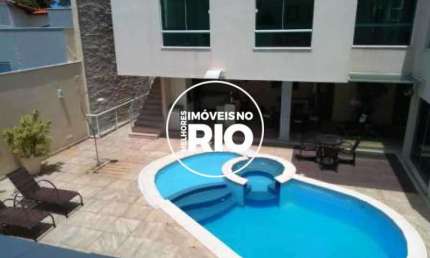 Casa com 5 quartos à venda na Rua José de Carvalho Heitor, --, Camboinhas, Niterói, 580 m2 por R$ 6.000.000
