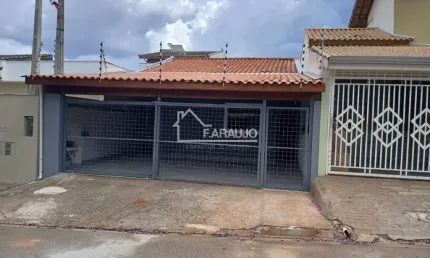 Casa térrea com Terreno 150 m2,  construção no Wanel Ville V. Esta casa oferece tudo o que você precisa para uma vida tranquila e confortável: