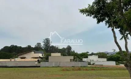 Terreno dos de 720m²  Sonhos em Araçoiaba da Serra: Vista Deslumbrante + Infraestrutura Completa!