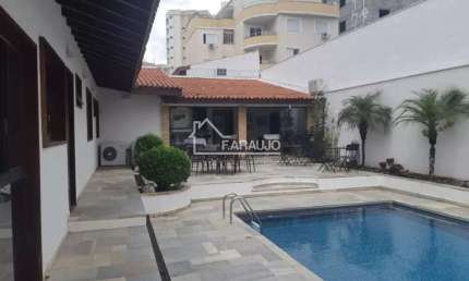 Casa de alto padrão a venda. Este é o momento de conquistar o seu lar dos sonhos em um dos bairros mais desejados de Sorocaba