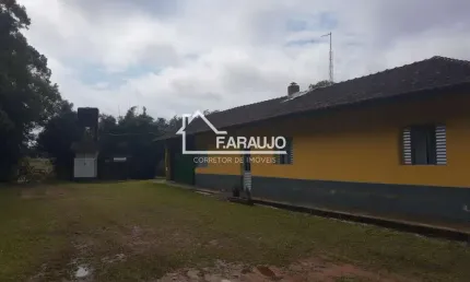Oportunidade única: Sítio à venda em Tapiraí-SP, Bairro do Turvo! 5 quartos, 1 suíte, 2 salas, 4 banheiros, 10 vagas e 10 alqueires de área. Venha conferir!
