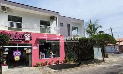 Casa sobrado à venda no Jardim Residencial Villa Amato em Sorocaba, com 157m² de área construida, 2 quartos sendo 1 suíte com closet.