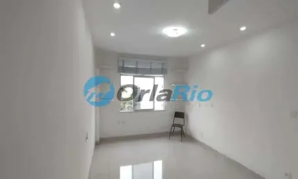 Kitnet / Stúdio à venda na Rua do Catete, Catete, Rio de Janeiro, 31 m2 por R$ 390.000