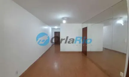 Apartamento com 3 quartos para alugar na avenida atlântica, leme, rio de janeiro, 119 m2 por r$ 7.000