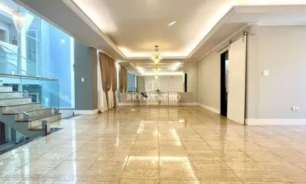 Casa com 3 quartos à venda na Rua Santa Joaquina de Vedruna, Zona 05, Maringá