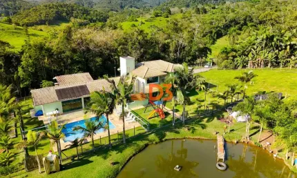 Chácara / sítio com 3 quartos à venda no Belchior Baixo, Gaspar , 307 m2 por R$ 3.699.990