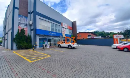 Ponto comercial para alugar no Itoupava Central, Blumenau  por R$ 2.000