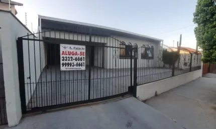 Casa com 3 quartos para alugar na Rua Doutora Anita Carvalho, Santa Mônica, Londrina