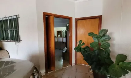Imperdível casa à venda em Indaiatuba-SP, Jardim Regente: 3 quartos, 1 suíte, 1 sala, 2 banheiros, 2 vagas, 101m².