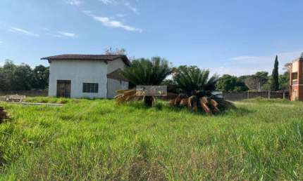 Lindo terreno, plano, pronto para construir, no condomínio Vale das Laranjeiras, com 3080m² de terreno, na cidade de Indaiatuba.