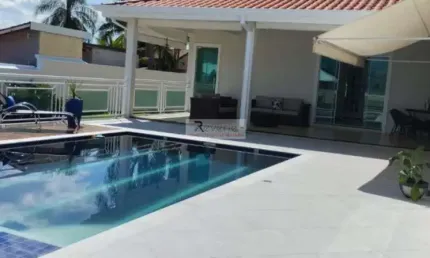 Linda chácara á venda, condominio terras de itaici, indaiatuba, com 04 suítes, piscina, campo de futebol, com placas solares e aquecedor solar.