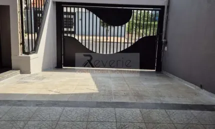 Casa à venda ou locação em Indaiatuba-SP: 4 quartos, 2 suítes, 1 sala, 4 banheiros, 4 vagas, 164m² no Jd. Regina!