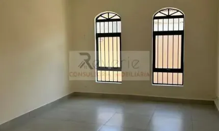 Casa para locação em Indaiatuba-SP, Jardim Pompéia: 3 quartos, 1 suíte, 1 sala, 2 banheiros, 2 vagas, 180m²!