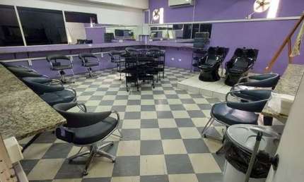 Sala comercial com 10 salas para alugar na Rua Duque de Caxias, Centro, Taubaté