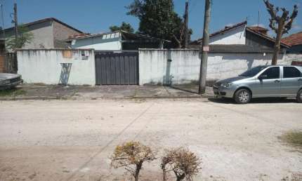 Casa para Venda em Tremembé, Loteamento Jardim Alberto Ronconi, 2 dormitórios, 1 banheiro, 2 vagas