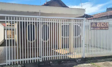 Casa para Venda em Taubaté, Vila Boa Vista, 3 dormitórios, 1 banheiro, 2 vagas