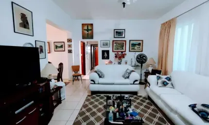 Casa para Venda em Taubaté, Jardim Santa Clara, 4 dormitórios, 1 suíte, 3 banheiros, 2 vagas