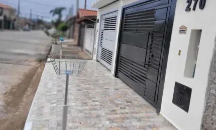 Casa para Venda em Taubaté, Jardim Continental, 2 dormitórios, 1 suíte, 2 banheiros, 1 vaga